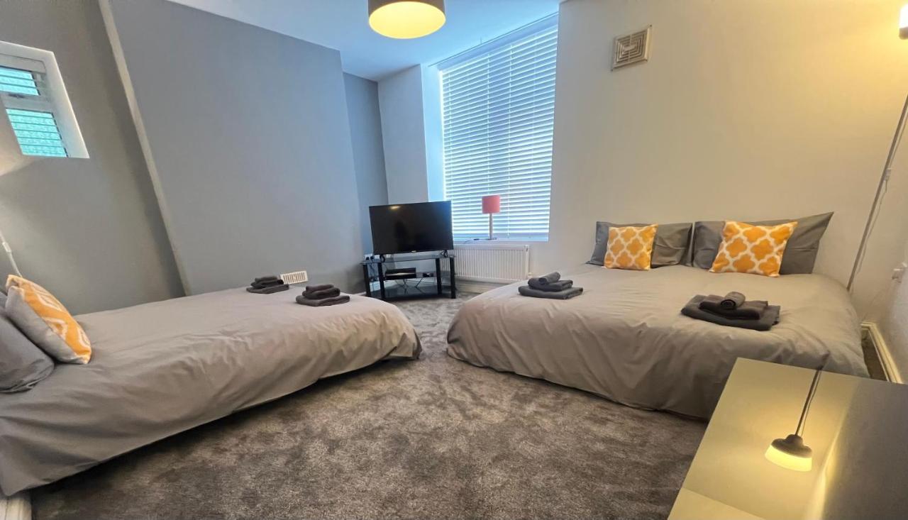 Spacious Ground Floor Suite Comfortably Sleeps Up To Eight Halifax Eksteriør billede