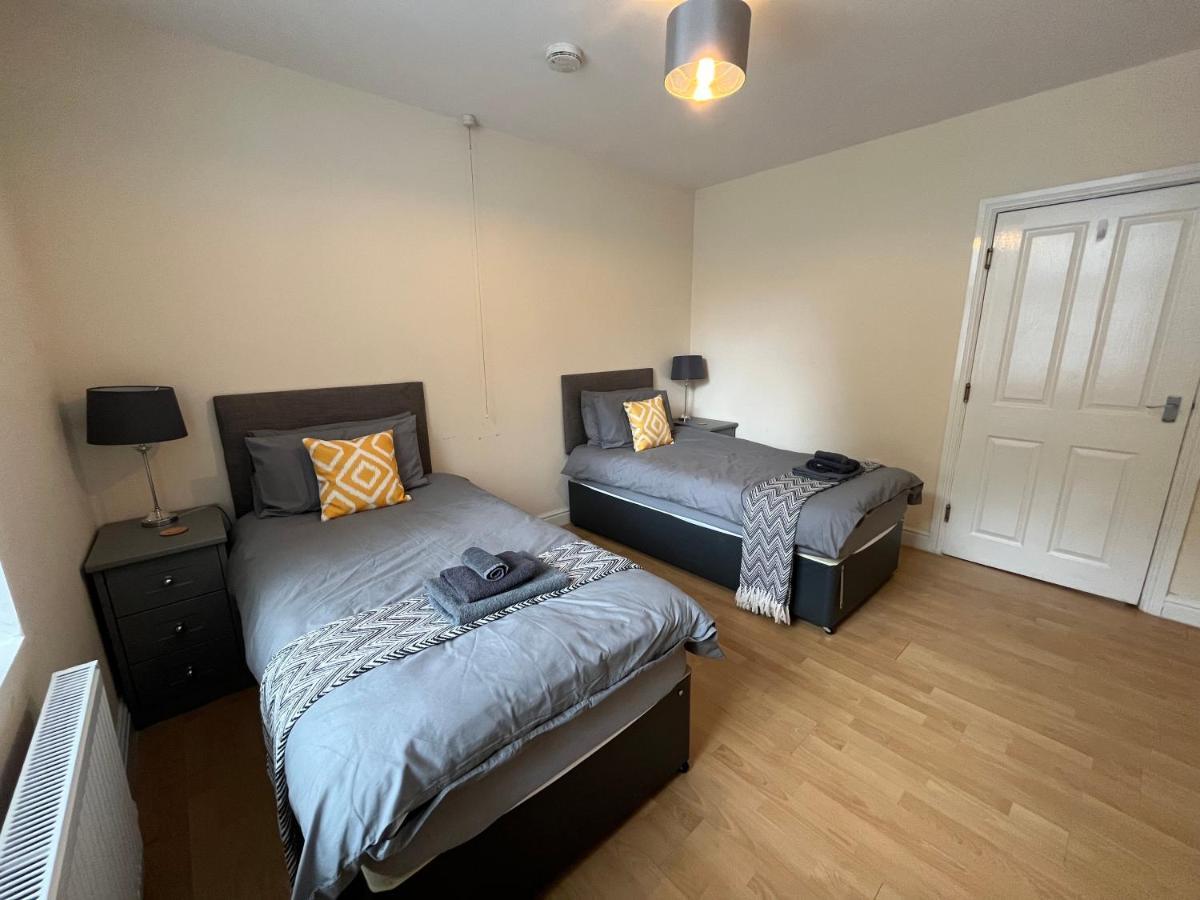 Spacious Ground Floor Suite Comfortably Sleeps Up To Eight Halifax Eksteriør billede